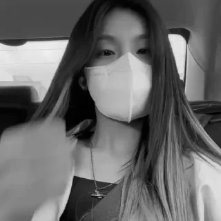 🌟 emoji Yeji random BW :: @hwangyejiarchivee Telegram sticker 13 of 38