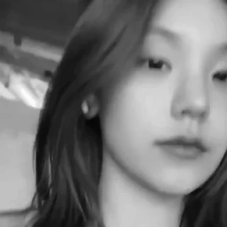 🌟 emoji Yeji random BW :: @hwangyejiarchivee Telegram sticker 14 of 38