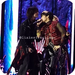 🎤 emoji stray kids everywhere all around the world Telegram sticker 21 of 22