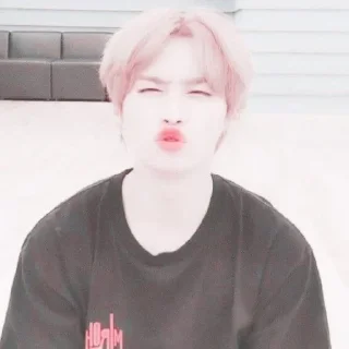 🤍 emoji Омежка Минхо Telegram sticker 8 of 50