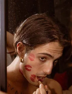 💋 emoji Måneskin from le parole lontane Telegram sticker 11 of 53