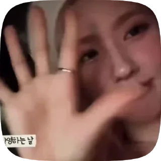 Sticker from miyeon🫶🏻@emkssd