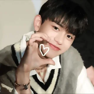 Sticker from xuxi heart @yukhelil ᅠᅠᅠᅠᅠᅠ