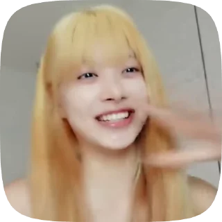 Sticker from Eunchae @mum_yuqi00