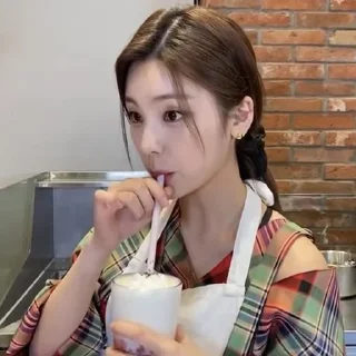 Sticker from Itzy? Itzy!^^
