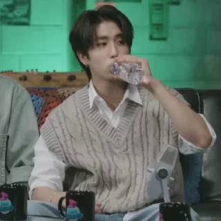 🧦 emoji ji supreme @hanjisunsm Telegram sticker 10 of 45