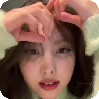 Sticker from Наёнка🥹💋 @Kimiko_loves_TWICE