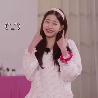 🌷 emoji ꒰🌷꒱ wonyoung @N3TSIIK Telegram sticker 7 of 50