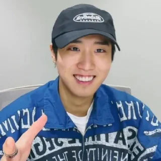 Sticker from |°•han vlive•°|