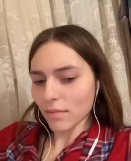 🤨 emoji ксю 🌷🌷🌷 амритхеппихаус Telegram sticker 13 of 34