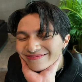 🥹 emoji лакорны - lakorn :: али Telegram sticker 11 of 57