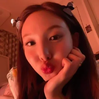 ✨ emoji Nayeon ✨ @mariubasjiuk @pkswq Telegram sticker 2 of 36
