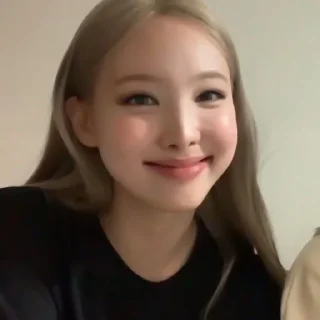 ✨ emoji Nayeon ✨ @mariubasjiuk @pkswq Telegram sticker 14 of 36