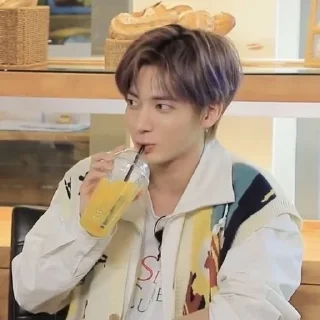 🤭 emoji полный фил лайк синдерела Telegram sticker 12 of 67