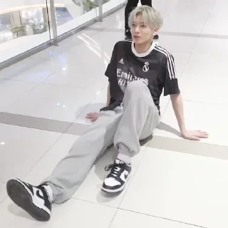 🤗 emoji полный фил лайк синдерела Telegram sticker 19 of 67