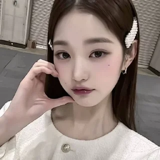 Sticker from wonyoung;ive @yuna_wqi
