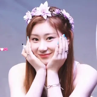 Sticker from `🪐°chaeryeong from @wee1q
