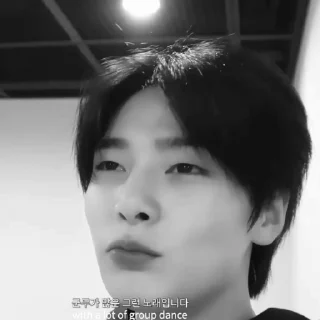 Sticker from #JEONGIN ٭ @jeoniarch чб by @offstikbot