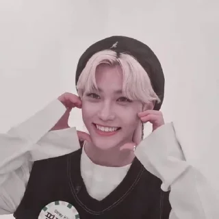 🫶 emoji Felix !¡ 💗🐥 Telegram sticker 21 of 52