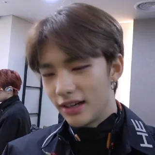 Sticker from ､｡･《  hyunjin 💨 by @layylish •｡､