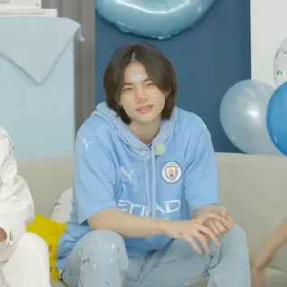 Sticker from hyunjin by @liy_yi