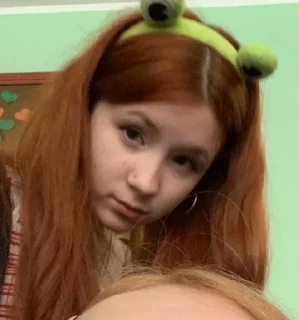 Sticker from ты чё тётя