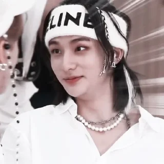 Sticker from hyunjin by @lovestikerpacks