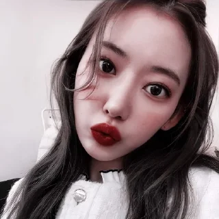 Sticker from ❥ 𝐬𝐚𝐤𝐮𝐫𝐚 @littlestar_stickers