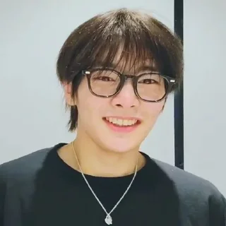 Sticker from |°•i.n vlive•°|