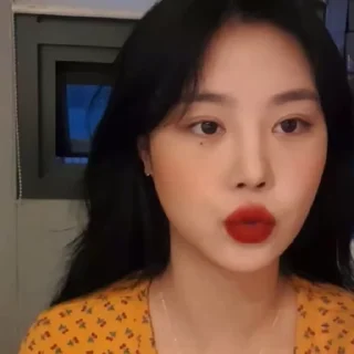 Sticker from ★ . soojin @sooshuar