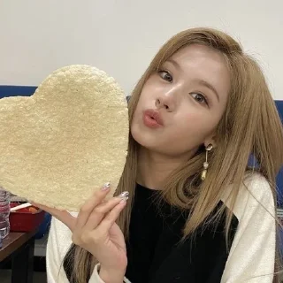 Sticker from ~sana⋆🍪 ׅ ࣪𓏲ּ ֶָ