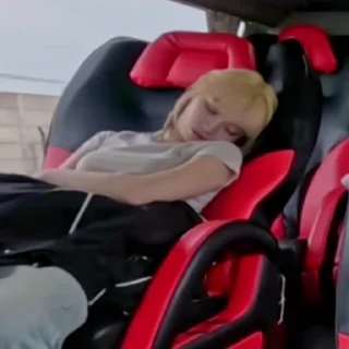 Sticker from chaewon @CR4RP