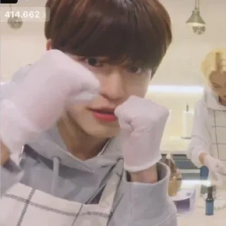 Sticker from •|𐍃ᴛr(ᥱss)ᥲy 𐌺iɗs|꒱১⋅ ִ ⊹