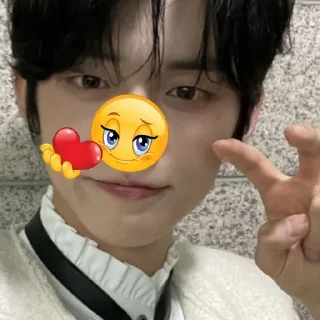 💔 emoji silly yeonjun Telegram sticker 15 of 20