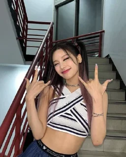 🌟 emoji Yeji Telegram sticker 16 of 22