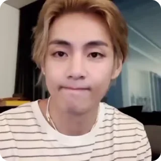 🧐 emoji Тэхён (Taehyung) - @King_BtS Telegram sticker 2 of 65