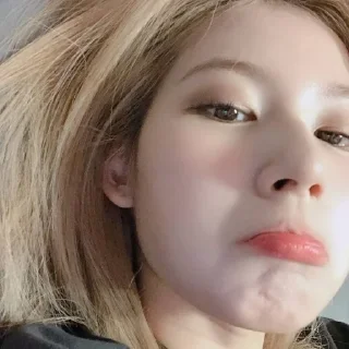 🪜 emoji ・。🍦 . . sana ! @thestickers1 – тык Telegram sticker 6 of 17