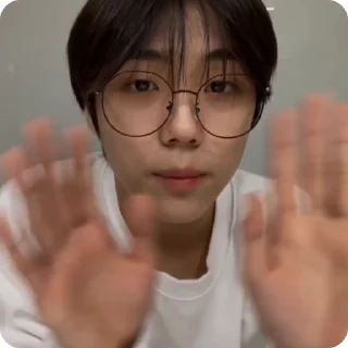 Sticker from 𝚂𝙴𝙾𝙽𝙶𝙼𝙸𝙽 @helpbyjennie