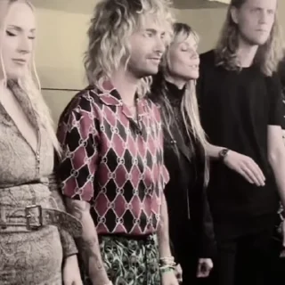 Sticker from Bill Kaulitz best moment– @tokiohotelcuts