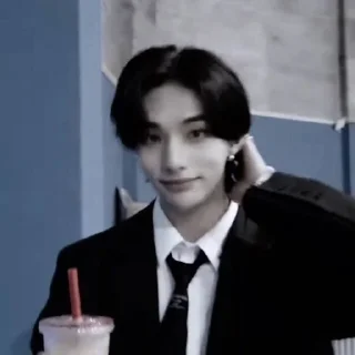 🎧 emoji Hyunjin "🎧"
fr @milkystikers Telegram sticker 17 of 50
