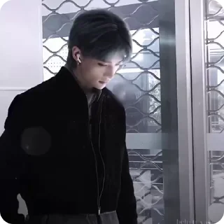 Sticker from https://t.me/addstickers/hyunjinskzt_by_fStikBot