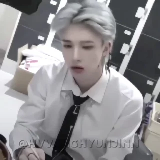 Sticker from !¡hyunjin