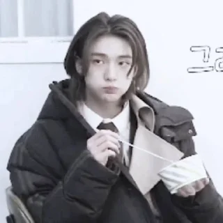 🎧 emoji Hyunjin "🎧"
fr @milkystikers Telegram sticker 7 of 50