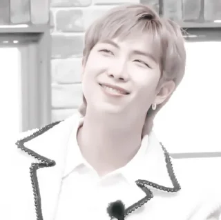 Sticker from #𝐦𝐨𝐨𝐝: namjoon ;: by @paradismaudit