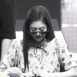 Sticker from jennie by @dkimyumi