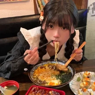 eating🇰🇷 sticker 4