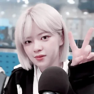 👄 emoji #𝐦𝐨𝐨𝐝: jeongyeon ;: by @paradismaudit Telegram sticker 9 of 40