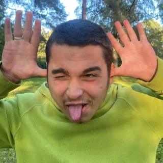 🍒 emoji виолетта лох Telegram sticker 1 of 37