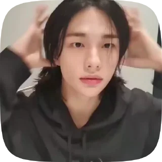 Sticker from ༢⋆🌂. .HyunJin @stickersFY
