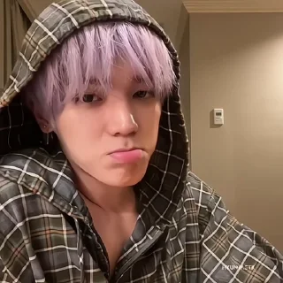Sticker from Taeyong ⤷ @nctmisfitstk